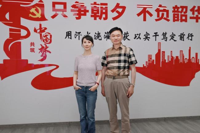 著名歌唱家祖海到炎黄科技园参观